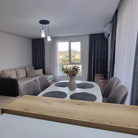 Riverside Panorama Apartment *