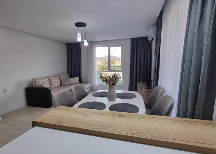 Riverside Panorama Апартамент *